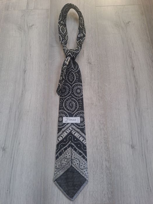 Kolekcja Krawatów Versace