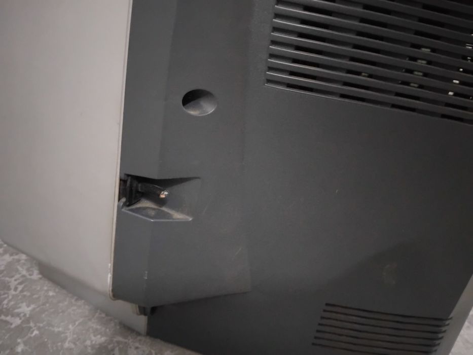 Tv Daewoo com leitor de cassetes VHS