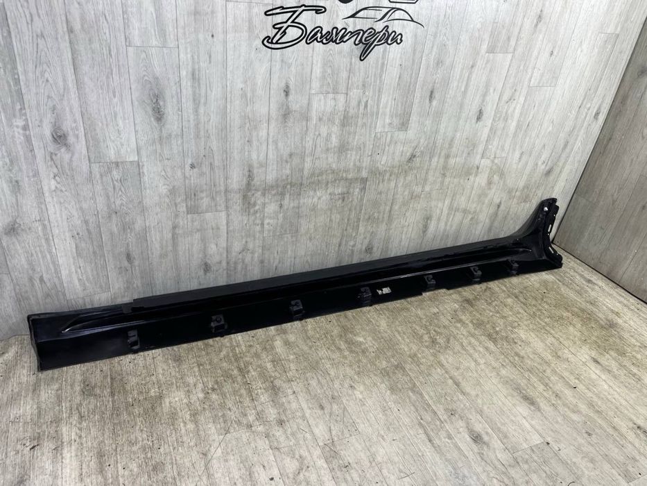 Порог правый Volvo V60 2 CC (2018 - 2024 г.) накладка порога 31463770