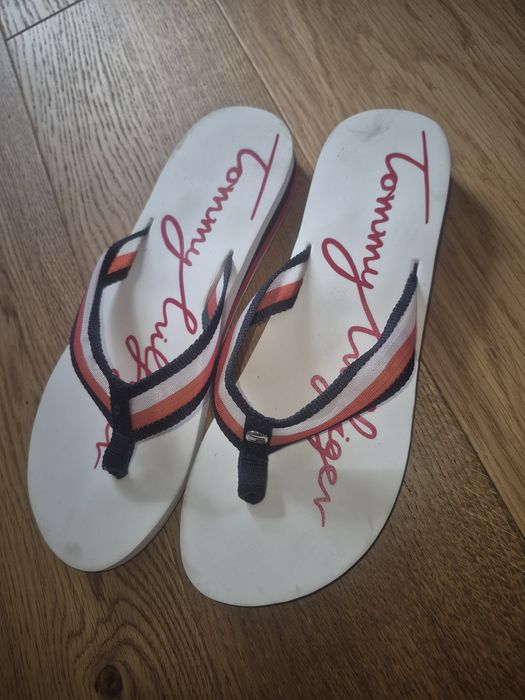 Klapki japonki  Tommy Hilfiger rozm. 39