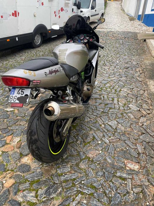 Kawasaki Ninja zx12r