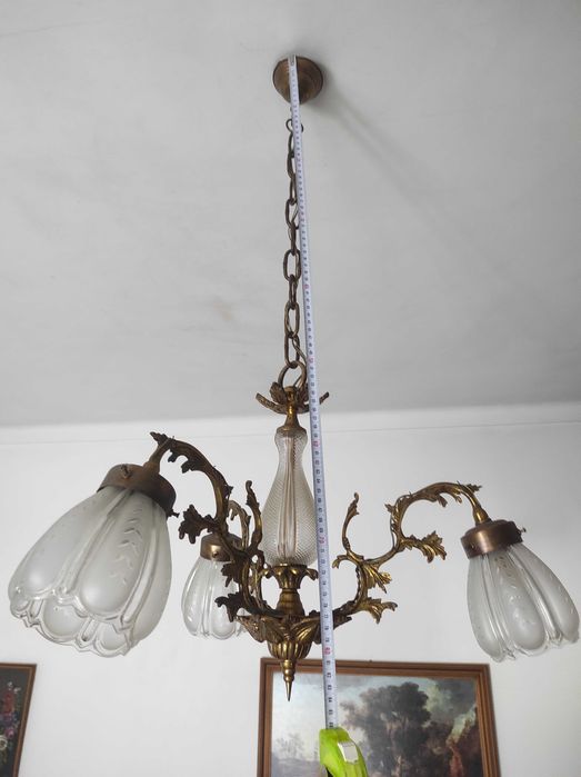 Lustre Vintage em Bronze/Latão com 3 Tulipas de Vidro
