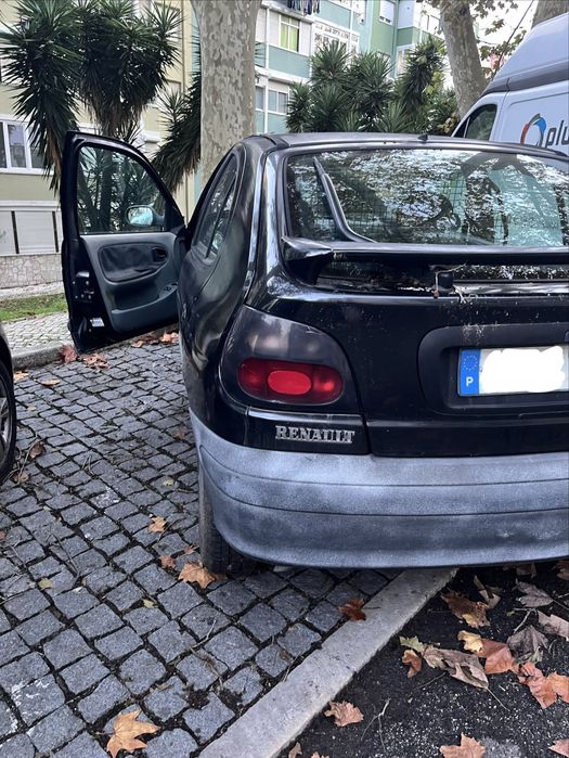 Renault Mégane 1.9 Diesel – Económico e a Andar | 990€