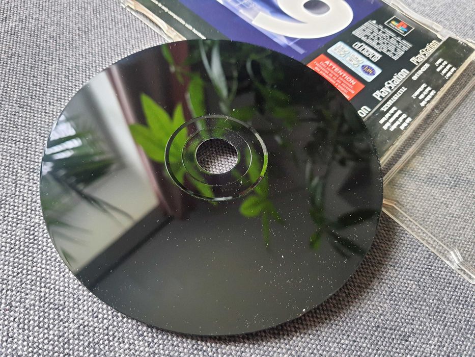 Essential Playstation 9 IX Tomb Raider Tekken Colin Gran Turismo Kula World Bomberman
