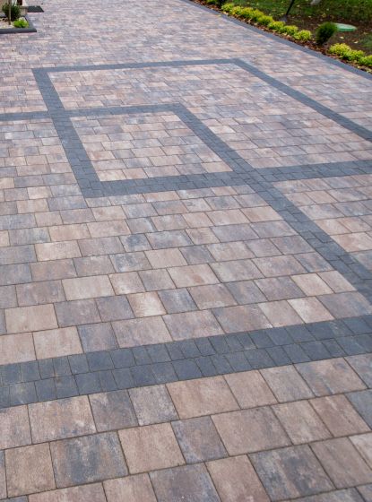 Укладка бруківки