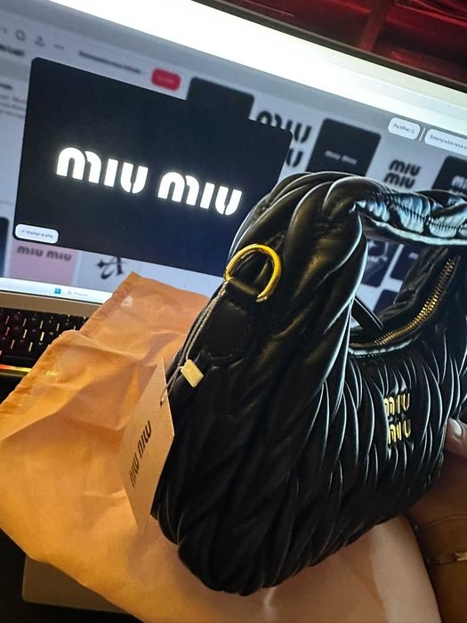Bolsa preta MIU MIU