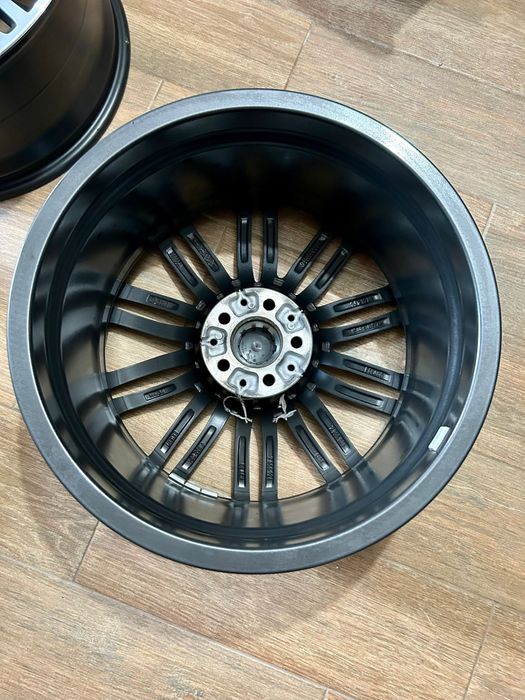Jantes BMW pak M 19 originais traseiras (9 polegadas)