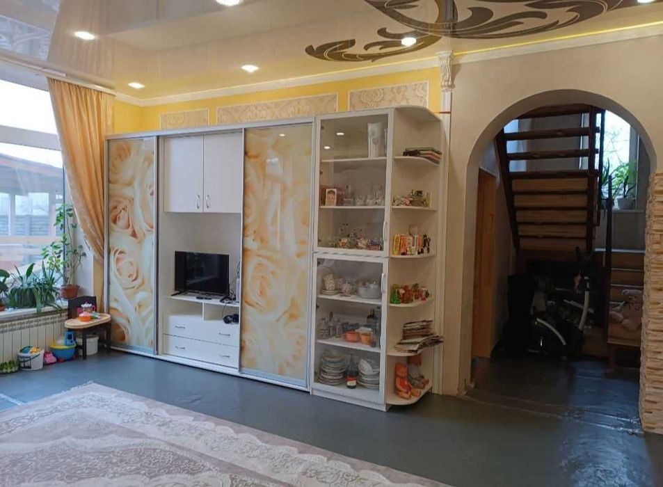 Продам два дома на одном участке Березановка