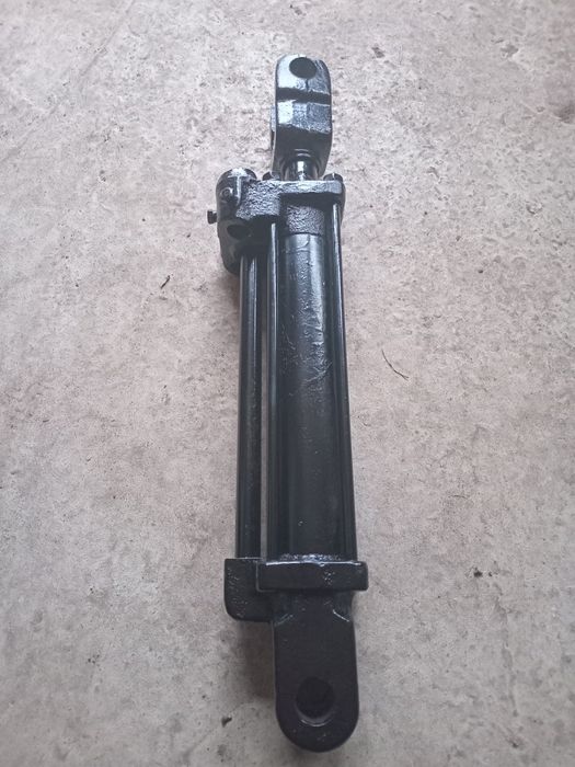 Гідроциліндр  на сільгосптехніку. Гідроциліндр ЦС 55.