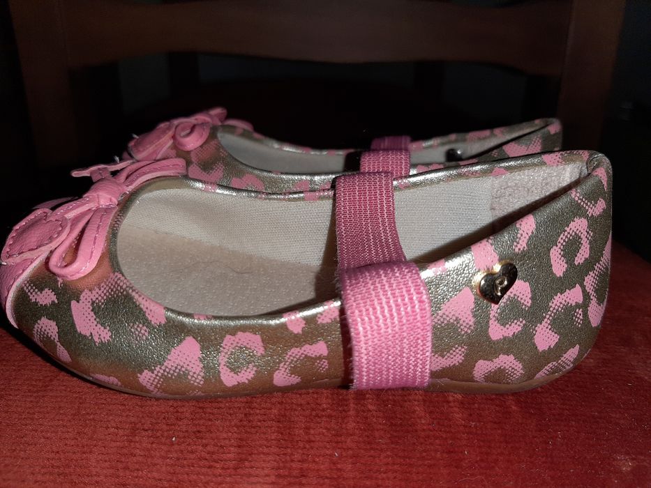 Sapatos de menina