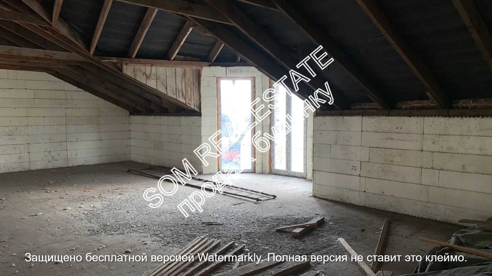 с. Романків, урочище "Голубе озеро", житловий будинок, 600 м2.
