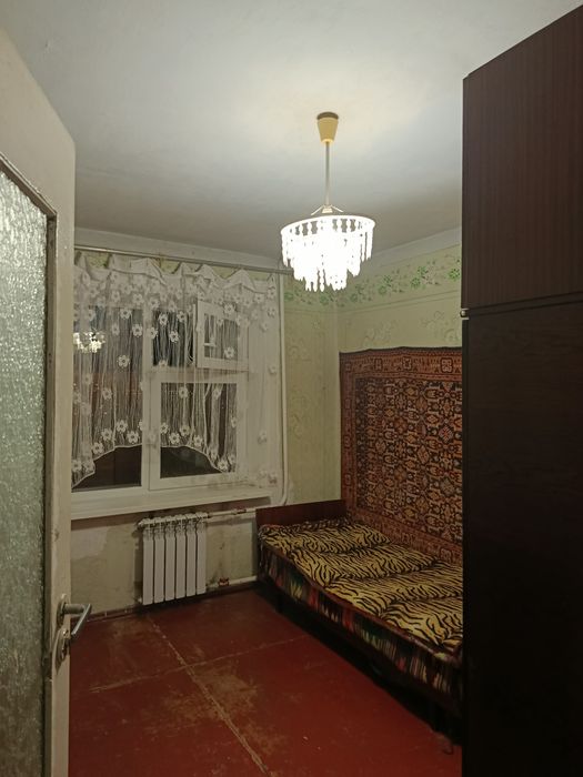 Без власників окрема кімната,Київська ближня