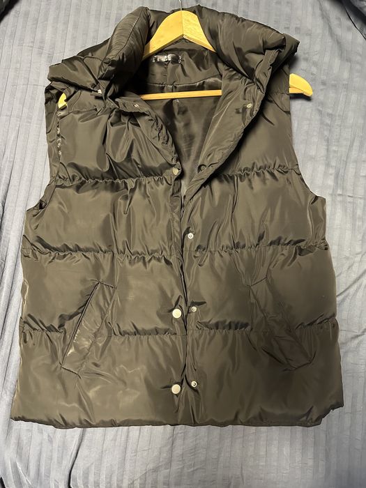 Жилетка чорна