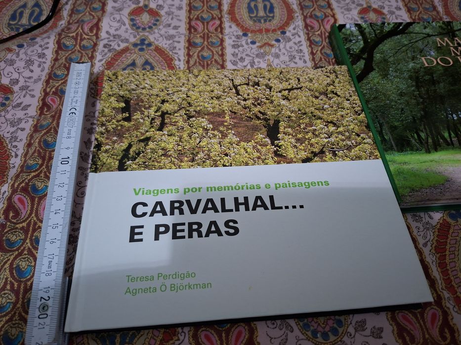 Carvalhal e peras livro