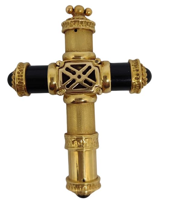 Pendente / Cruz em ouro e ônix