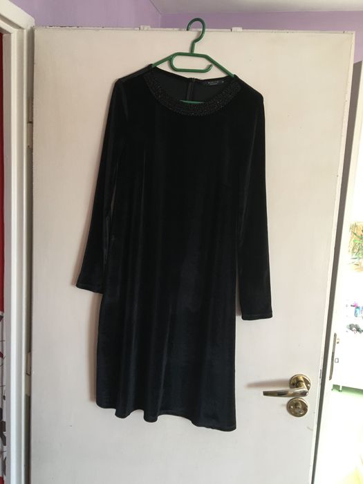 Sukienka czarna, elegancka, aksamitna Mohito rozmiar S/M