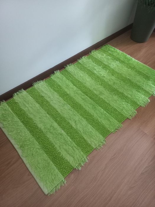 Tapetes de quarto verde claro