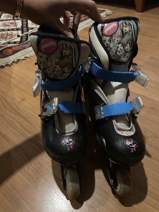 Patins em linha Monster High