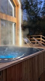 Domek z jacuzzi i sauną na Roztoczu- cisza, natura, relaks