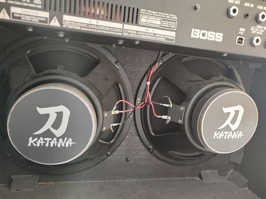 amplificador Boss KATANA 100W 2X212