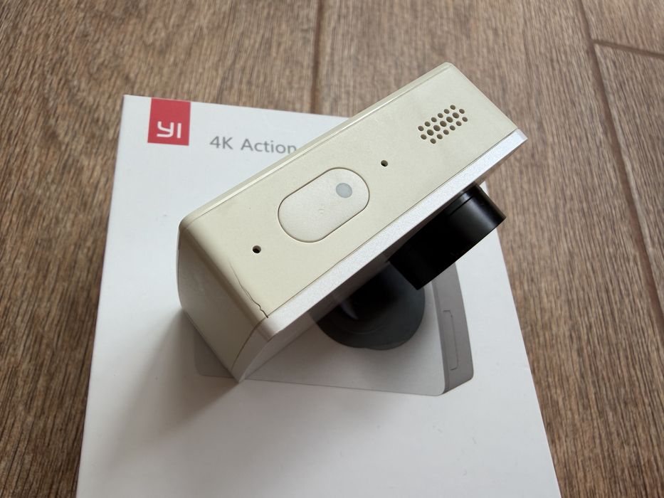 Екшн-камера Xiaomi Yi 4K Model YAS 1616 (int) з комплектом аксесуарів