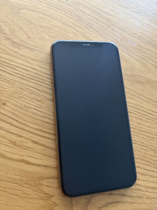 Sprzedam iphone 11 pro.