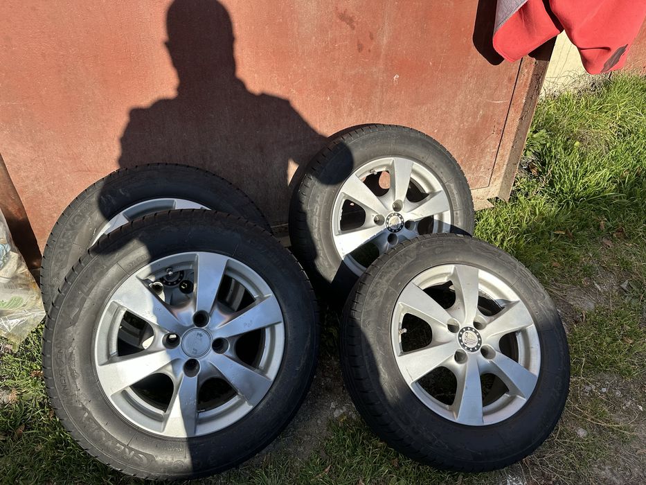 Дачія Логан 185 65 15 Нова