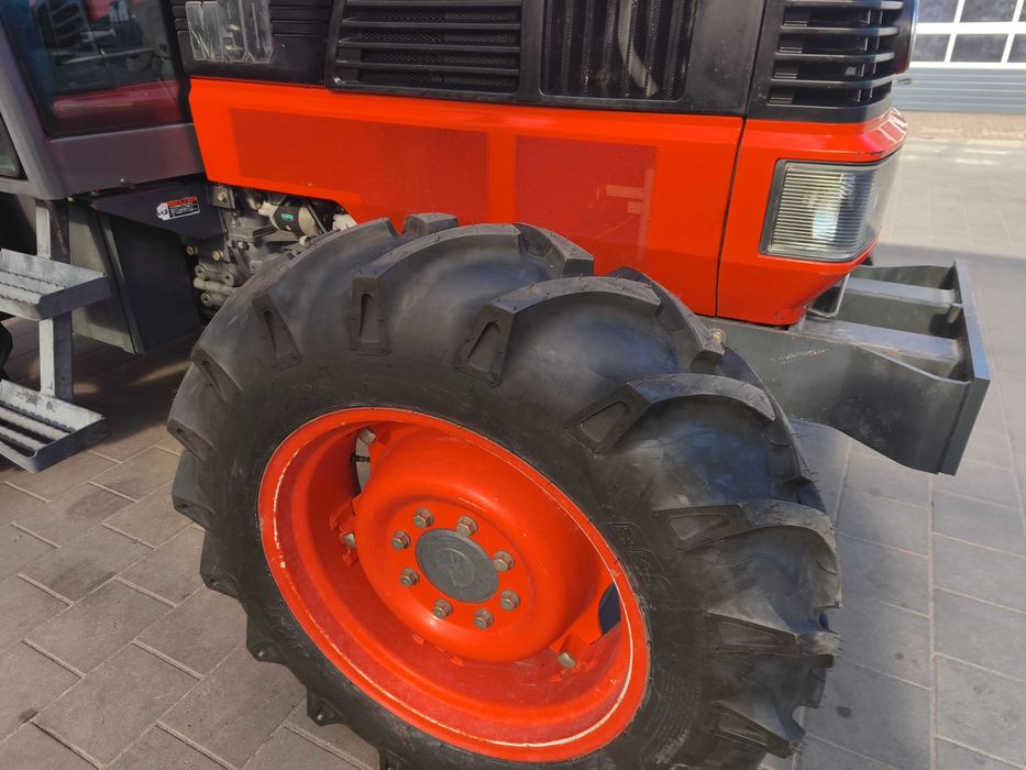 Японський трактор Кубота Kubota M-90