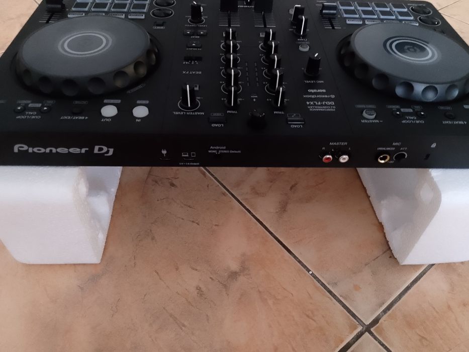 Konsola Pioneer  DDJ-FLX4