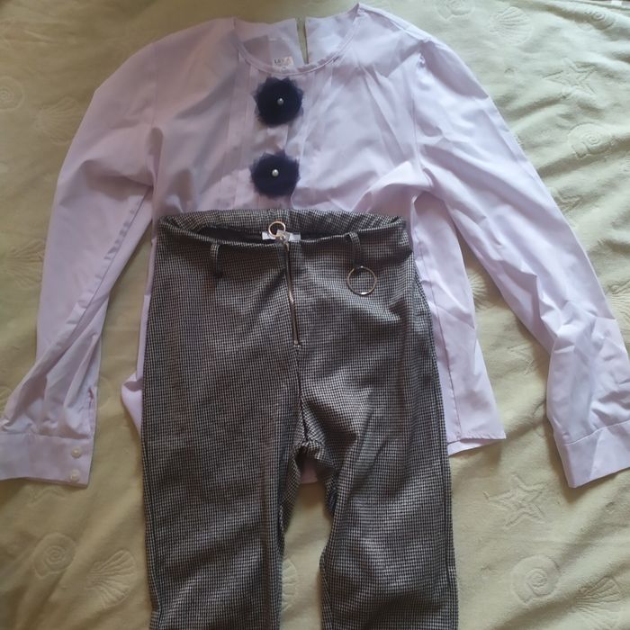 Ціна за лот.Кардиган,штани і блуза