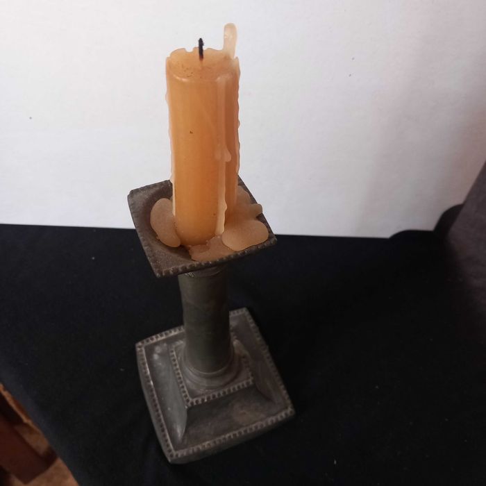 Castiçal em estanho