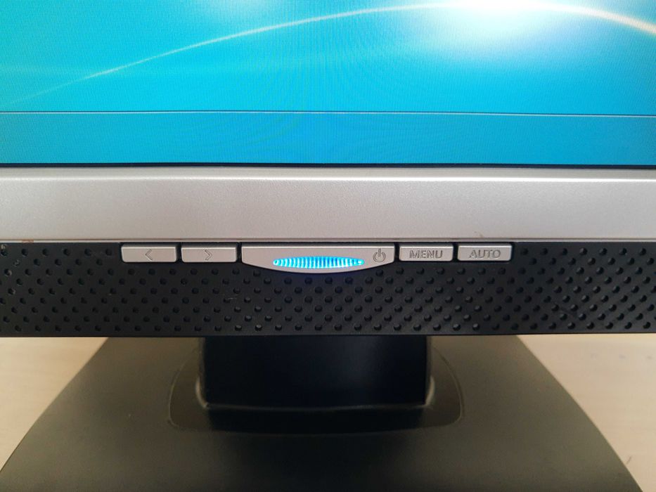 Monitor Samsung SyncMaster 940BF i Fujitsu Siemens 19 cali