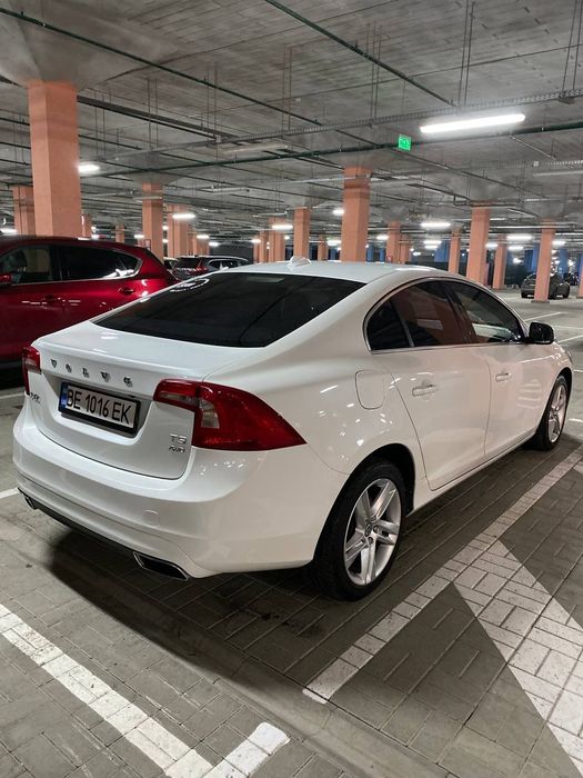 Продаю автомобиль Volvo S60
