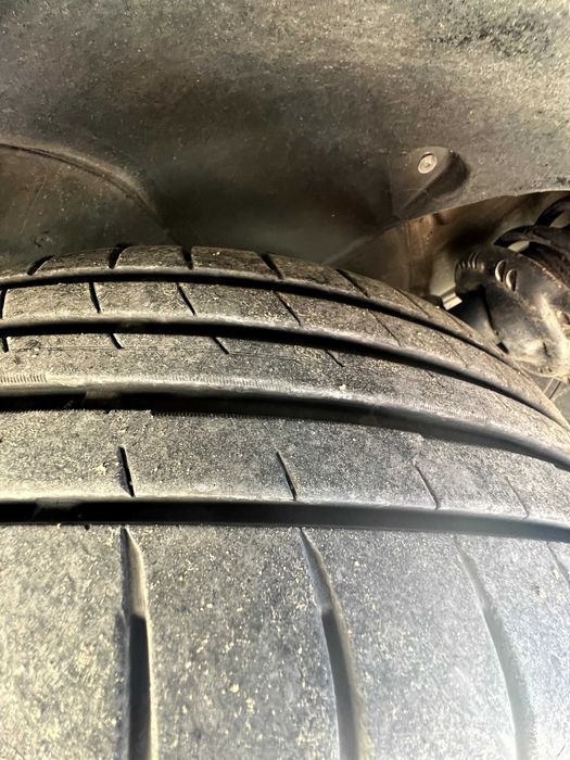 2 pneus SUNNY 215/55 R17 XL quase novos – só 5.000 km