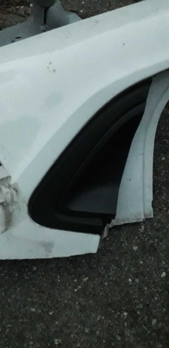 renault clio v słupki a - b - c  prawy i lewy,