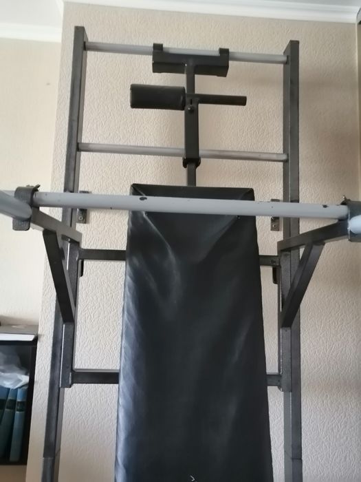 Шведська стінка металева, лавка для пресу