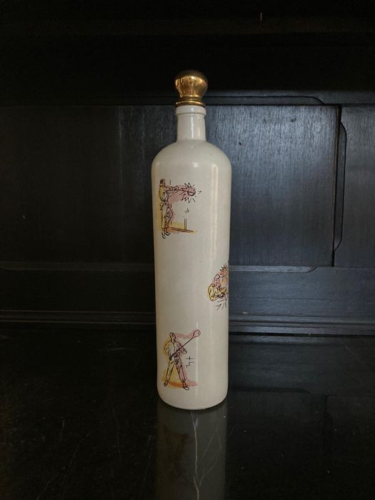 Garrafa de vidro da Marinha Grande