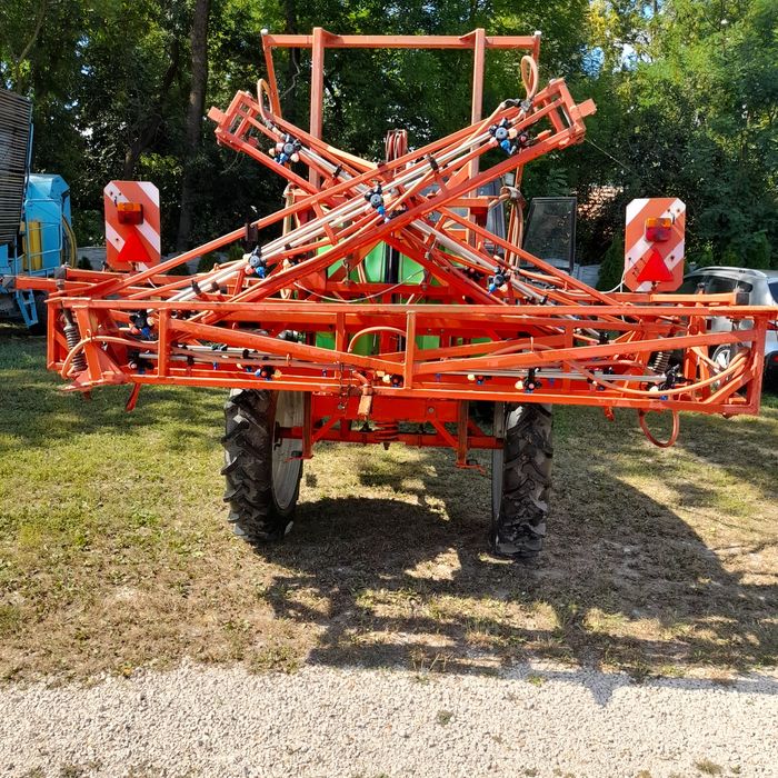 Opryskiwacz ciągany Krukowiak 1000L 15m