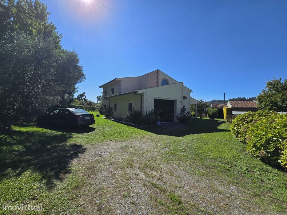 Moradia T5+1 em Ruilhe - 2680m2 de Terreno Privado