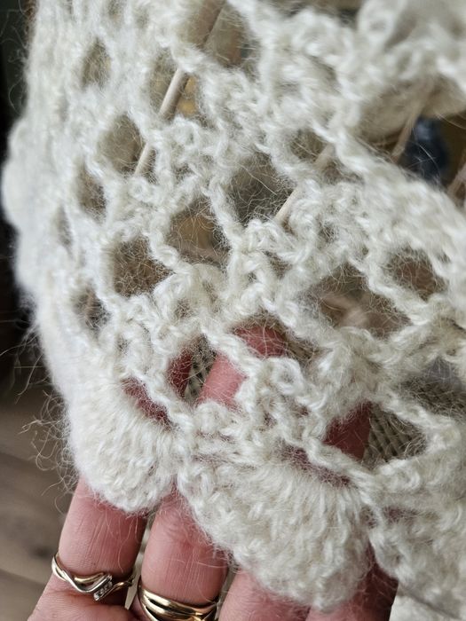 Wełniana Śmietankowa Chusta / szal / etola damska Trójkąt Ażurowy Splo