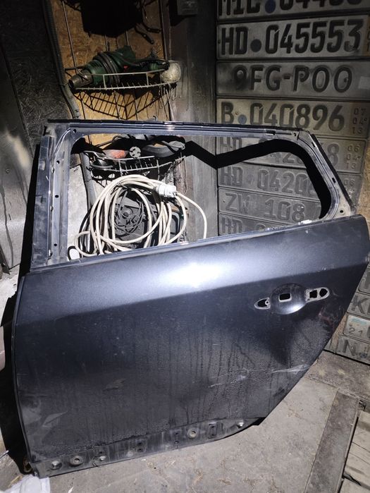 Дверь задняя левая Megane 3 универсал
