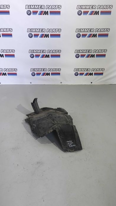 Cave de Roda BMW Serie 5 (F10/F11) Frente Direita
