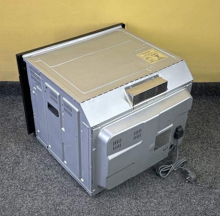 Духова шафа електрична вбудована Blomberg OKW9441 EU