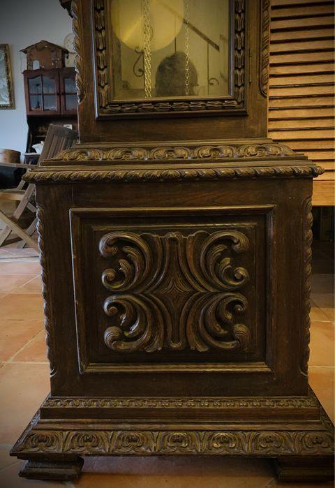 Relogio de caixa alta “Tempus Fugite” -Antigo