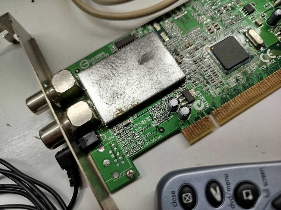 Placa Rádio-TV-Captura AV ASUS-HP PCI - My Cinema-P7131 Hybrid C1VDRF