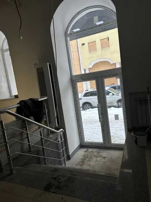 Продаж фасадного приміщення 250 м кв. центр