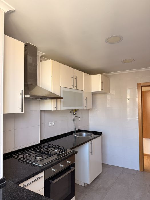 T2 Algés junto finanças