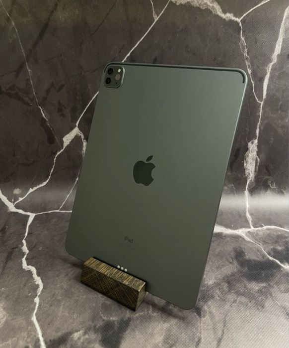 Продаю ipad 11 2 поколіня 128 гб в хорошому стані