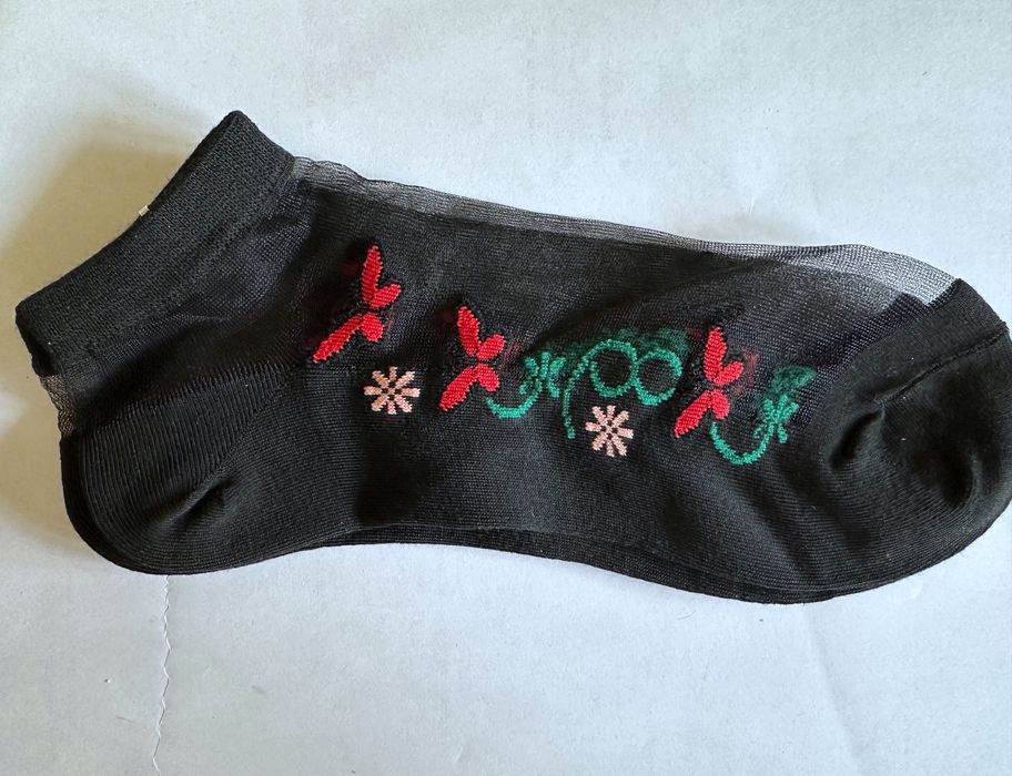 Półprzezroczyste skarpetki ze wzorem długość 21 cm