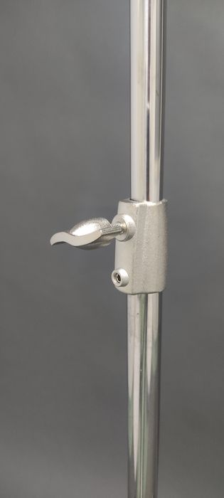 2 Tripés novos metalizados